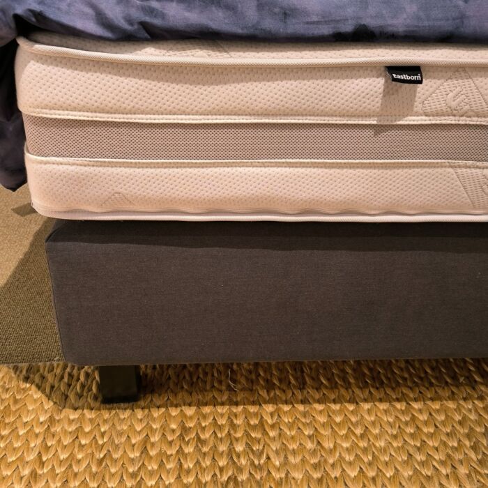 Eastborn Boxspring Q4600