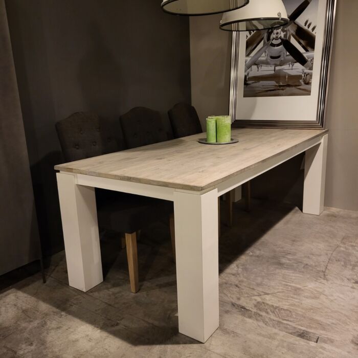 Landelijke Eetkamertafel Eikenhout 220x100cm