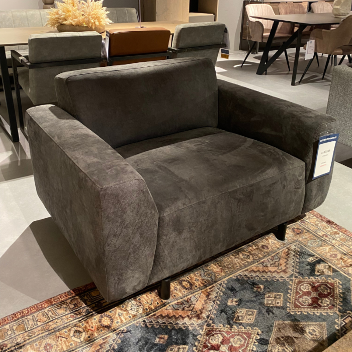 INHOUSE Loveseat Carolina