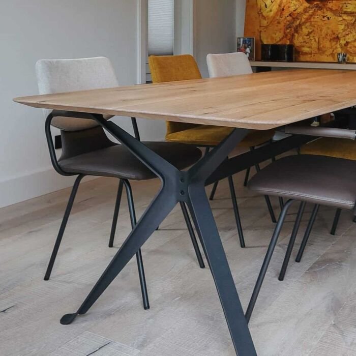 Eettafel Chat Bootsvorm