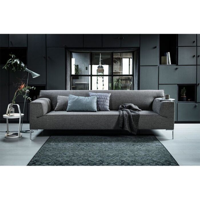 Design on Stock Loveseat Bloq 