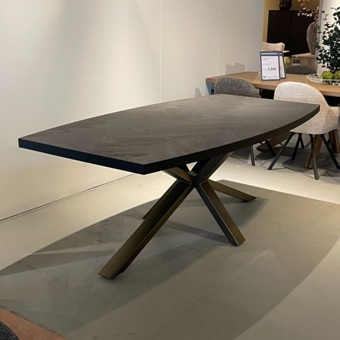 Henders & Hazel Eetkamertafel Metaluxe