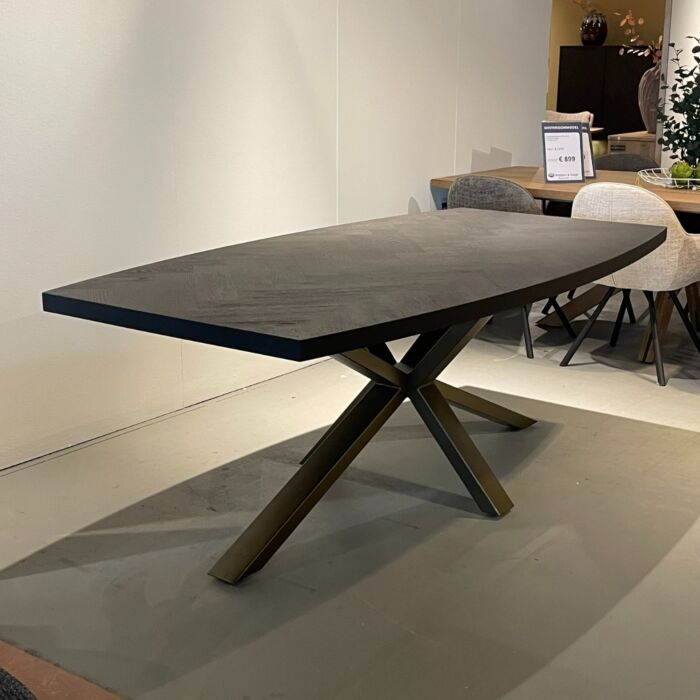 Henders & Hazel Eetkamertafel Metaluxe