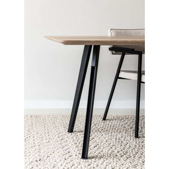 Qliv Eettafel On Top